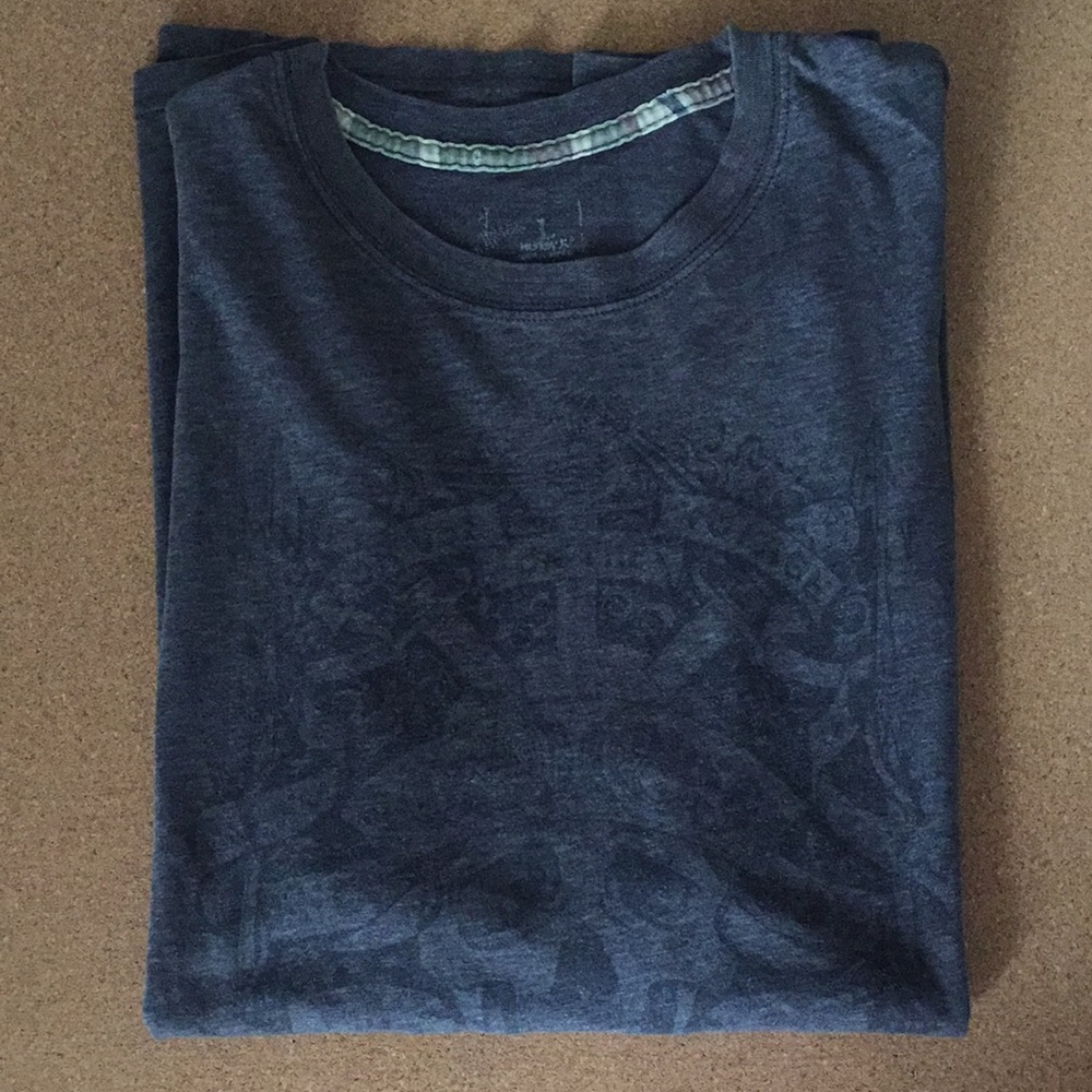 Skull tee